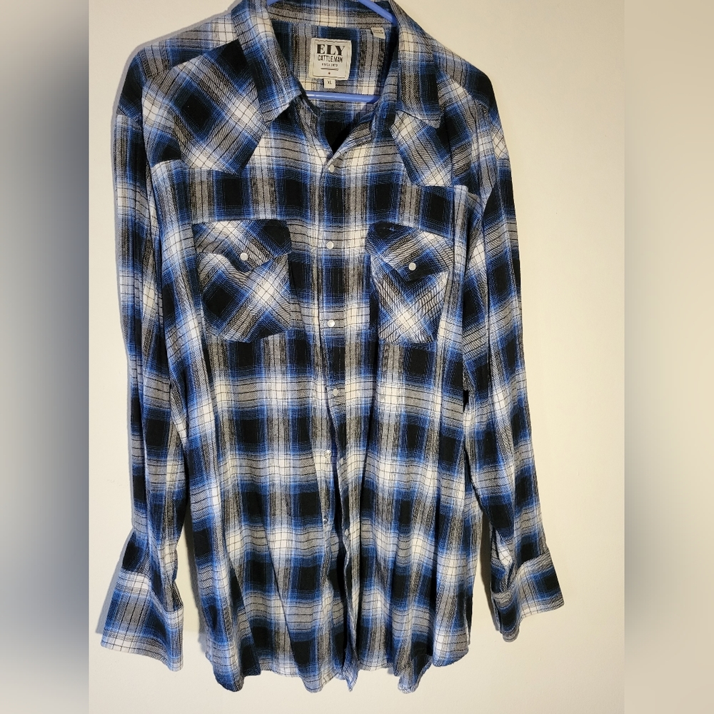 Men's XL Blue and Black Flannel